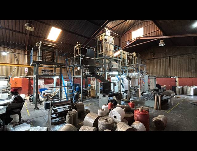 1,000M² WAREHOUSE FOR SALE IN HUGHES